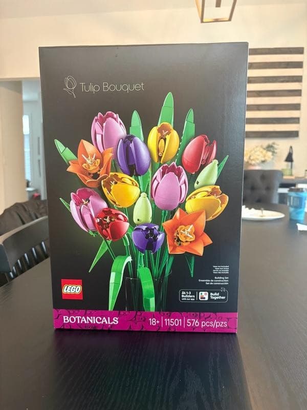 Lego Botanicals Tulip Bouquet 11501 Flower Set 576pcs -Brand New - Free Shipping